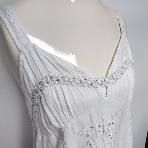 L.S.I. White Drop Waist Embroidered Beaded Sundress. Junior's Size Large. - Picture 5 of 11